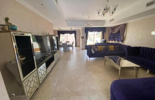 Al Hamra Village Villa | Spacious Villa Al Hamra Village with gulf and Golfcourseview with weekly and monthly stay offers