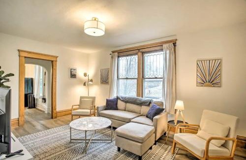 West Central House | Spacious Villa-Triplex in Kendall Yards