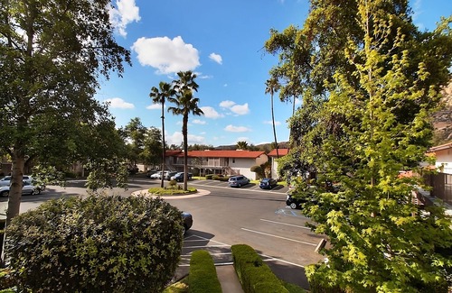 San Diego Country Estates Apartment | Spacious Villa w/Full Kitchen, Swimming Pools & Tennis Courts in Ramona