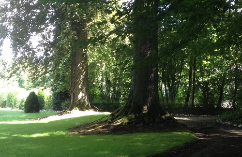 Chimay Villa | Spacious villa with 6 beautifully decorated bedrooms set in 80 acres of parkland
