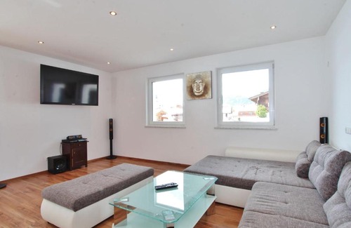 Hinterthiersee Villa | Spacious Villa with Garden in Hinterthiersee