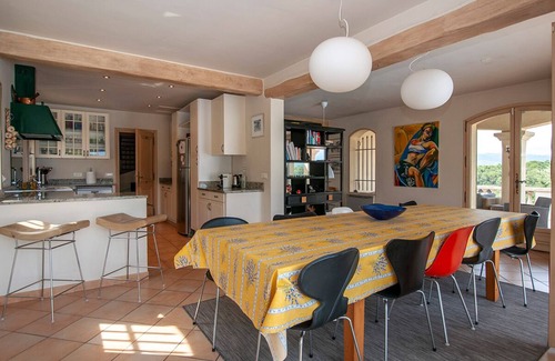 Valbonne Villa | Spacious Villa with grand views of Sea and Mountains !
