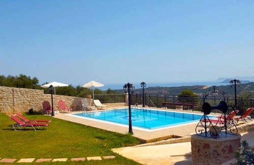 Polemarchi Villa | Spacious Villa with Wonderful Panoramic Views