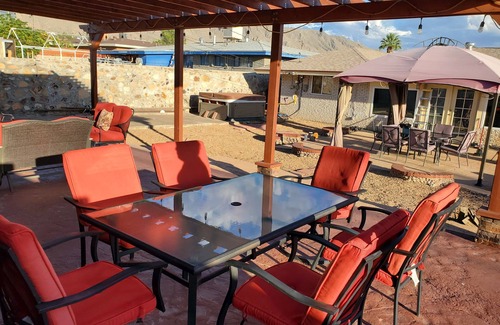 El Paso House | Spacious west el paso 19 minutes from Fort Blss & Airport sleeps 8, pet welcome
