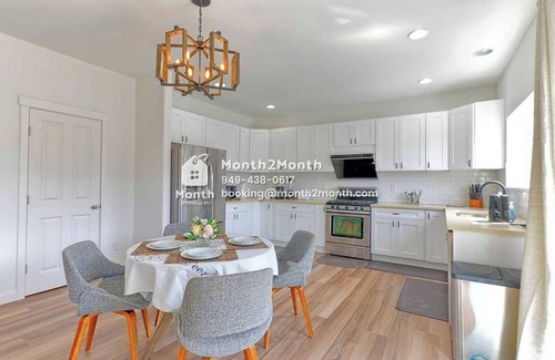 Bothell House | Spacious Workspace｜1st Floor Bdr｜Patio With Furniture｜Backyard For Dogs #41847