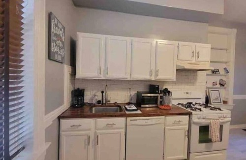 Benton Park Apartment | SpaciousOne Bedroom Apartment