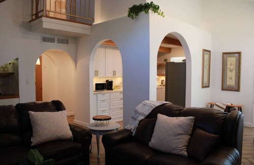 Northeast El Paso House | Spanish Cottage. Ft Bliss. Petsnn