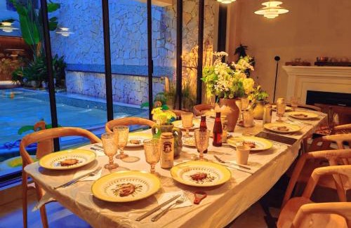 Longmen County Cabin | Spanish Garden Hot Spring Villa
