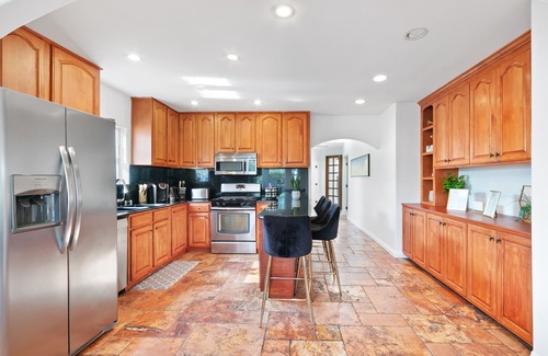 Beverly Grove House | Spanish Oasis Villa with detached Full Guest House