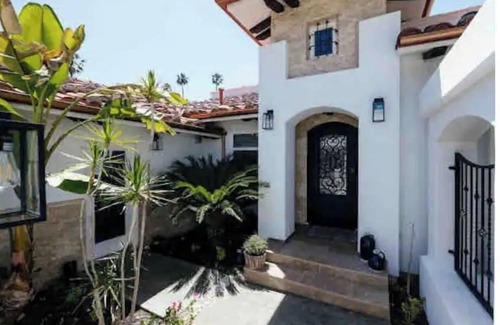Marina del Rey House | Spanish villa Encino best south of the boulevard