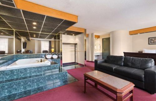 Brockville Hotel | Spark by Hilton Brockville