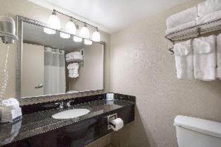 Beachwood Hotel | Spark By Hilton Cleveland Beachwood
