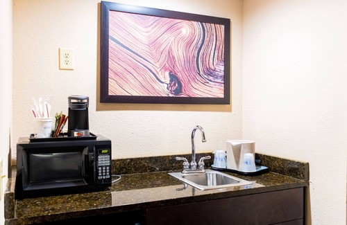 Port Wentworth Hotel | Spark by Hilton Port Wentworth Savannah