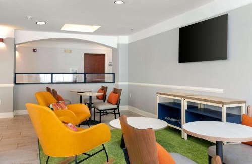 Eden Hotel | Spark by Hilton Savannah Airport