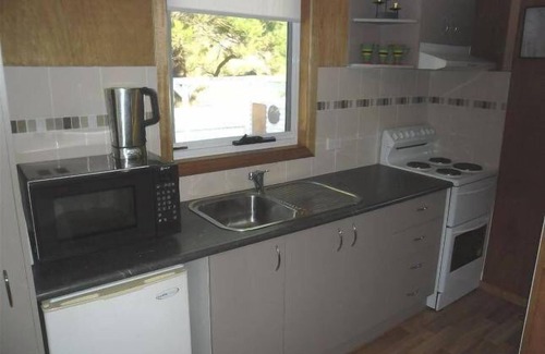 Creswick Cabin | Sparkling Cabin Springs