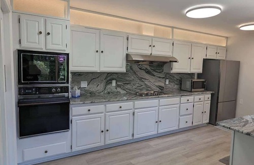 Brookings House | Sparkling Clean, Private & Quiet! Amazing Ocean Views [3]