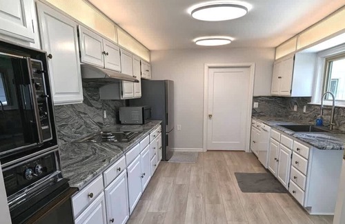 Brookings House | Sparkling Clean, Private & Quiet! Amazing Ocean Views [3]