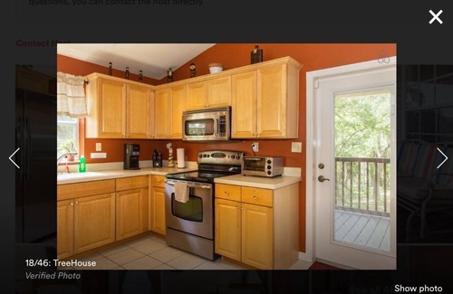 Town 'n' Country House | Sparkling Clean Tampa TreeHouse