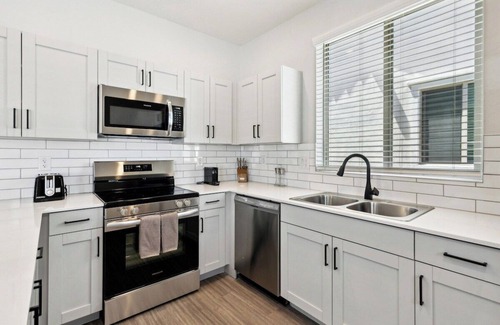 Sundance House | Sparkling Modern Home in Canopy w/Pool,BBQ