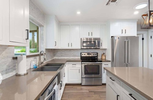 Mesa House | Sparkling Pool | 4 Bedroom | Grill |Great Location