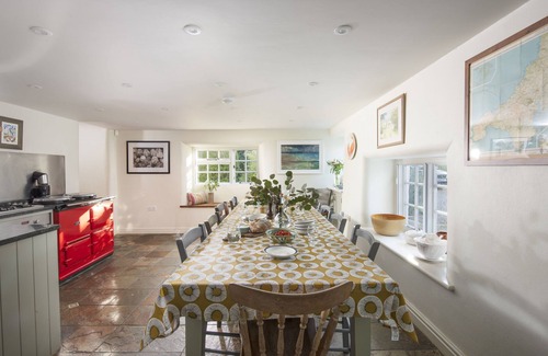 Rock Cottage | Sparnal Stitch nestled within the trees, just moments from sandy beaches