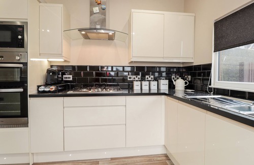 Icklesham House | Sparrows Den Lodge