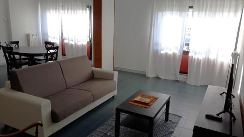 Nettuno Apartment | Spazioso appartamento sul lungomare di Nettuno
