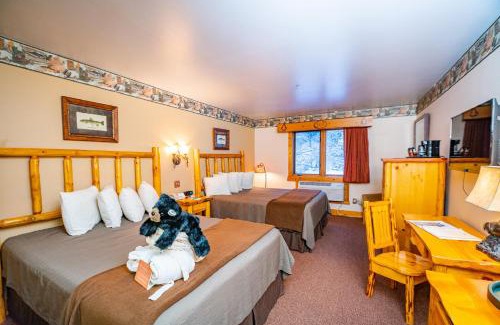 Savoy Hotel | Spearfish Canyon Lodge