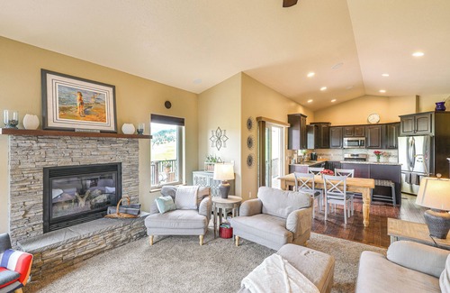 North Spearfish House | Spearfish Retreat w/Fireplace + Mountain Views!