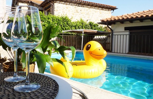 Villanueva de Avila Cottage | SPECIAL OFEERTA! BEAUTIFUL COTTAGE ON THE SLOPES OF GREDOS