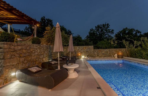 Srinjine Villa | SPECIAL OFFER! Luxury and modern Villa with a private Pool, sauna, near Split