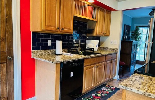 Annapolis House | SPECIAL OFFER! RATES REDUCED FOR THE REMAINDER OF 2024! 4BR Near Navy Stadium!"