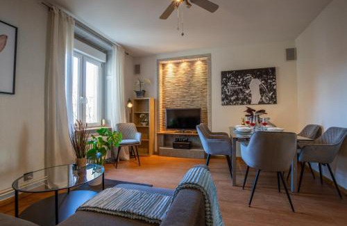 Breite Apartment | Special ROGER F RABBIT 2 Apartment, Roche Towers, 10-STAR