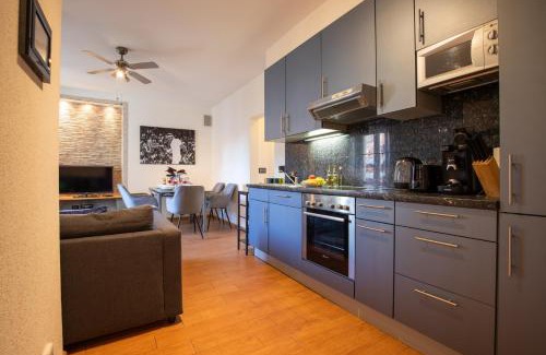 Breite Apartment | Special ROGER F RABBIT 2 Apartment, Roche Towers, 10-STAR