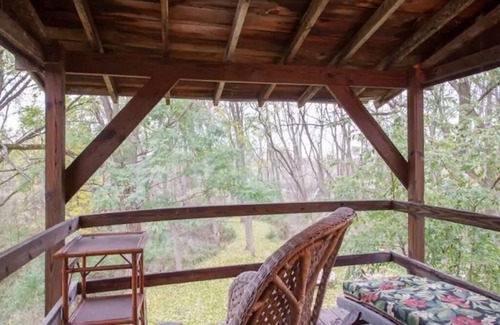 Marietta Apartment | Special Skaneateles farm apt! …i.e.”the granary” #3