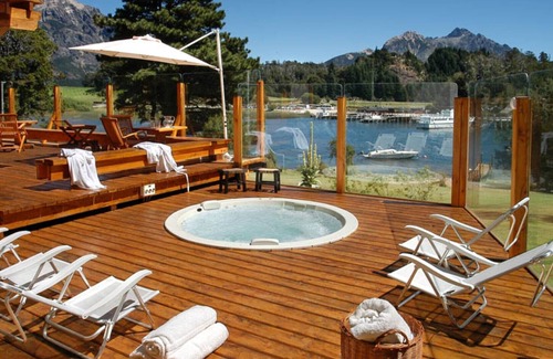 Playa Bonita Ski Chalet | Spectacular house by the Nahuel Huapi lake