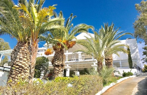 Agios Tychon House | Spectacular villa overlooking Meditteranean sea with breathtaking sea views