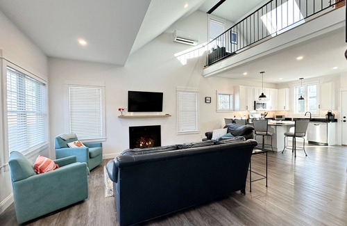 Arundel Cottage | Spectacular 3 Bdrm Cottage in Private Resort