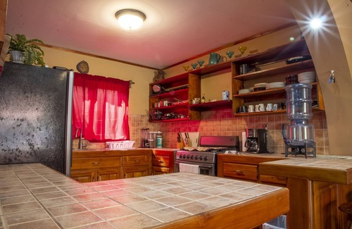 Villas Xihu House | Spectacular 4/5 Bedroom 3.5 Bath 15 Minute walk to the Beach - Sleeps 15 - Pool!