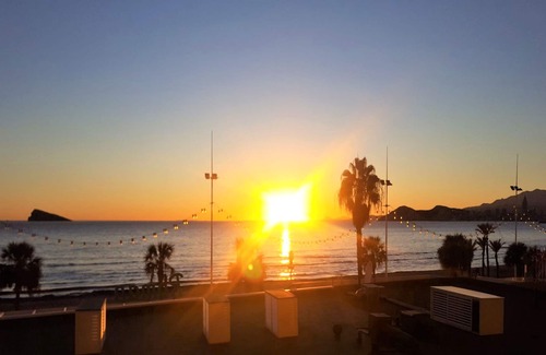 Benidorm House | Spectacular 5 Stars front the beach Unforgettable sunsets listening to the waves