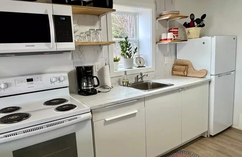 Summerville Centre Apartment | Spectacular Oceanfront 1 Bdrm Unit in Summerville