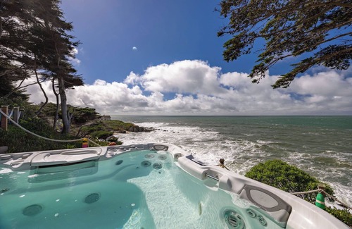 Montara House | Spectacular California Oceanfront Seaside Haven
