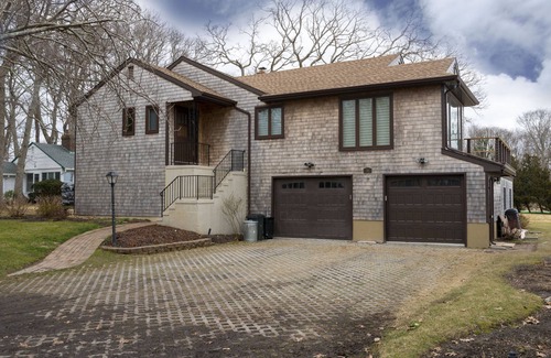 Aquebogue House | Spectacular Family Home on the Peconic Bay with Magnificent Water Views
