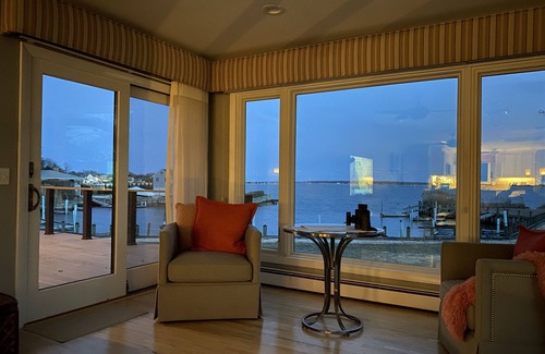 Aquebogue House | Spectacular Family Home on the Peconic Bay with Magnificent Water Views