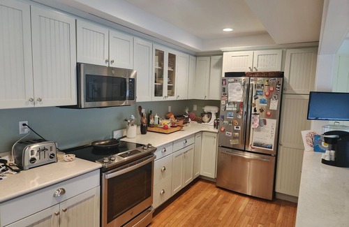 Guilford Cabin | Spectacular Lake Front Cabin close to CT shoreline