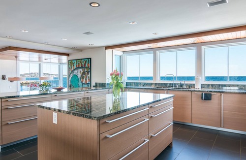 Rockport House | Spectacular, luxury waterfront property directly overlooking Sandy Bay.
