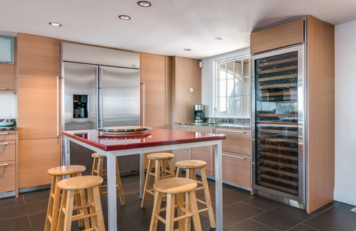 Rockport House | Spectacular, luxury waterfront property directly overlooking Sandy Bay.
