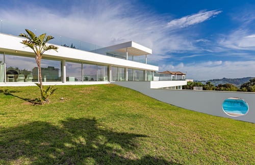 El Cuarton Villa | Spectacular Modern Family Home in Tarifa