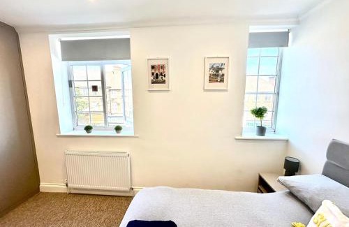 West Hendon Apartment | Spectacular Modern, Private Apartment,15 Mins To Central London