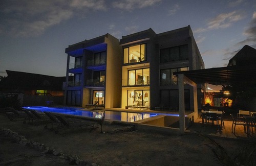 Salina Grande House | Spectacular Ocean Front Townhouse 6 Beadrooms Kitchen Dining Room Tv Room Pool